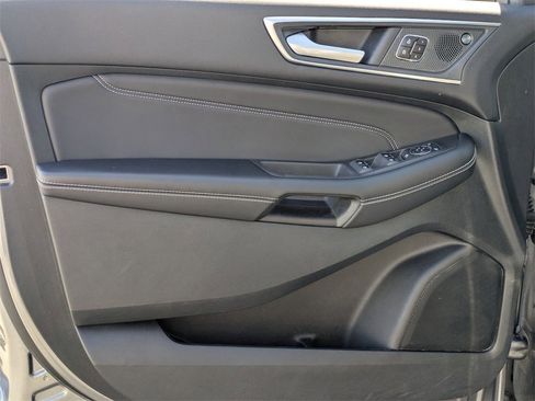 Used 2024 Ford Edge Titanium image 14