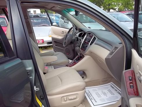 Used 2007 Toyota Highlander Limited AWD/4WD image 11