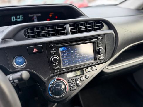 Used 2014 Toyota Prius C Three image 17