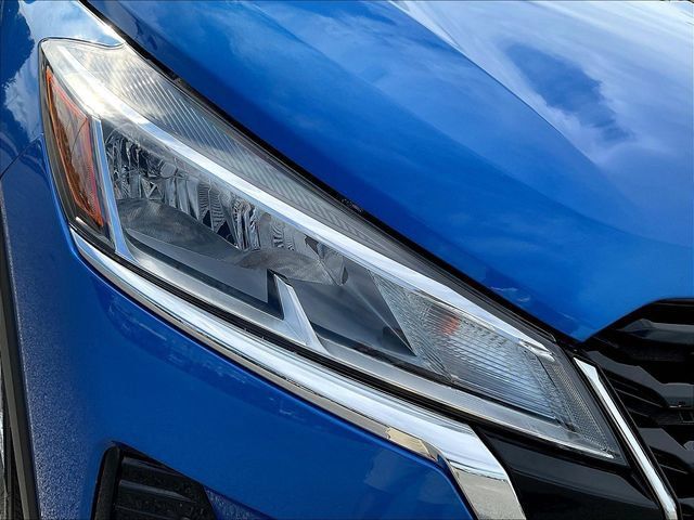Certified 2025 Nissan Kicks Play S FWD image 31