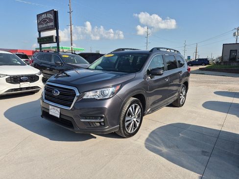 Used 2022 Subaru Ascent Limited AWD/4WD image 2