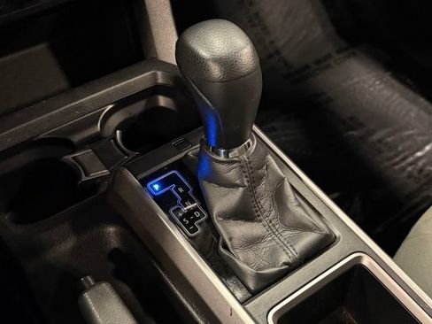 Used 2021 Toyota Tacoma SR5 RWD image 31
