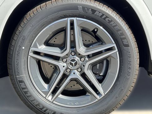 Used 2025 Mercedes-Benz GLE 580 4MATIC image 11