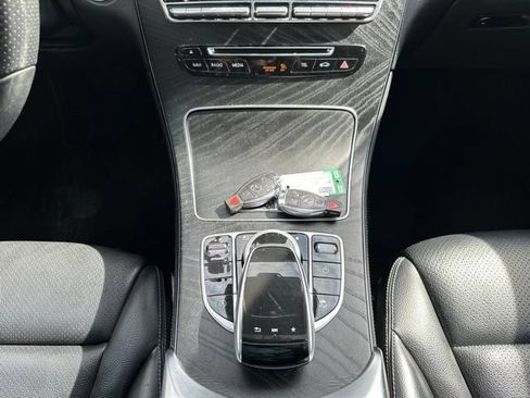 Used 2017 Mercedes-Benz GLC 300 4MATIC image 28