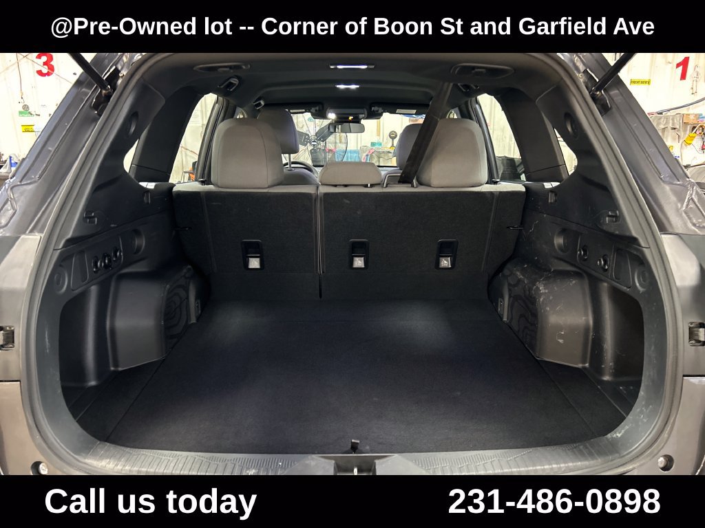 Used 2025 Subaru Forester AWD/4WD image 27