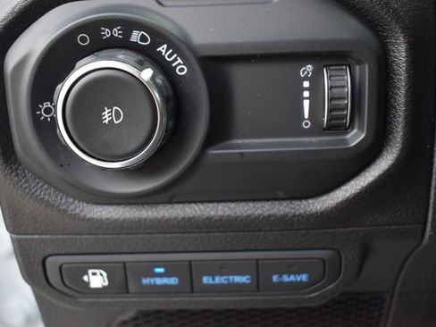 Used 2025 Jeep Wrangler Unlimited Sport S 4xe AWD/4WD image 24
