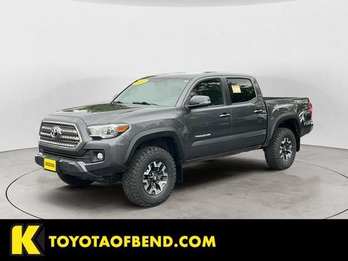 Used 2017 Toyota Tacoma TRD Off-Road w/ Tow Package AWD/4WD image 1