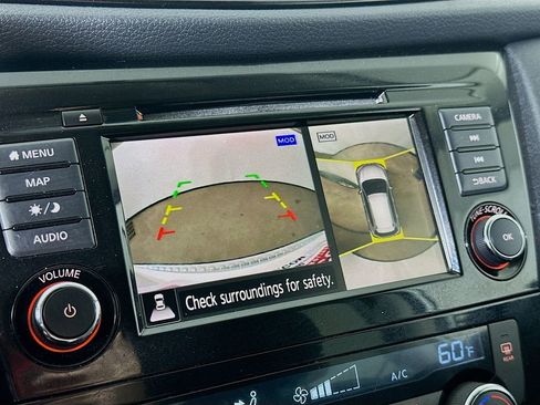 Used 2018 Nissan Rogue SV w/ Premium Package FWD image 10