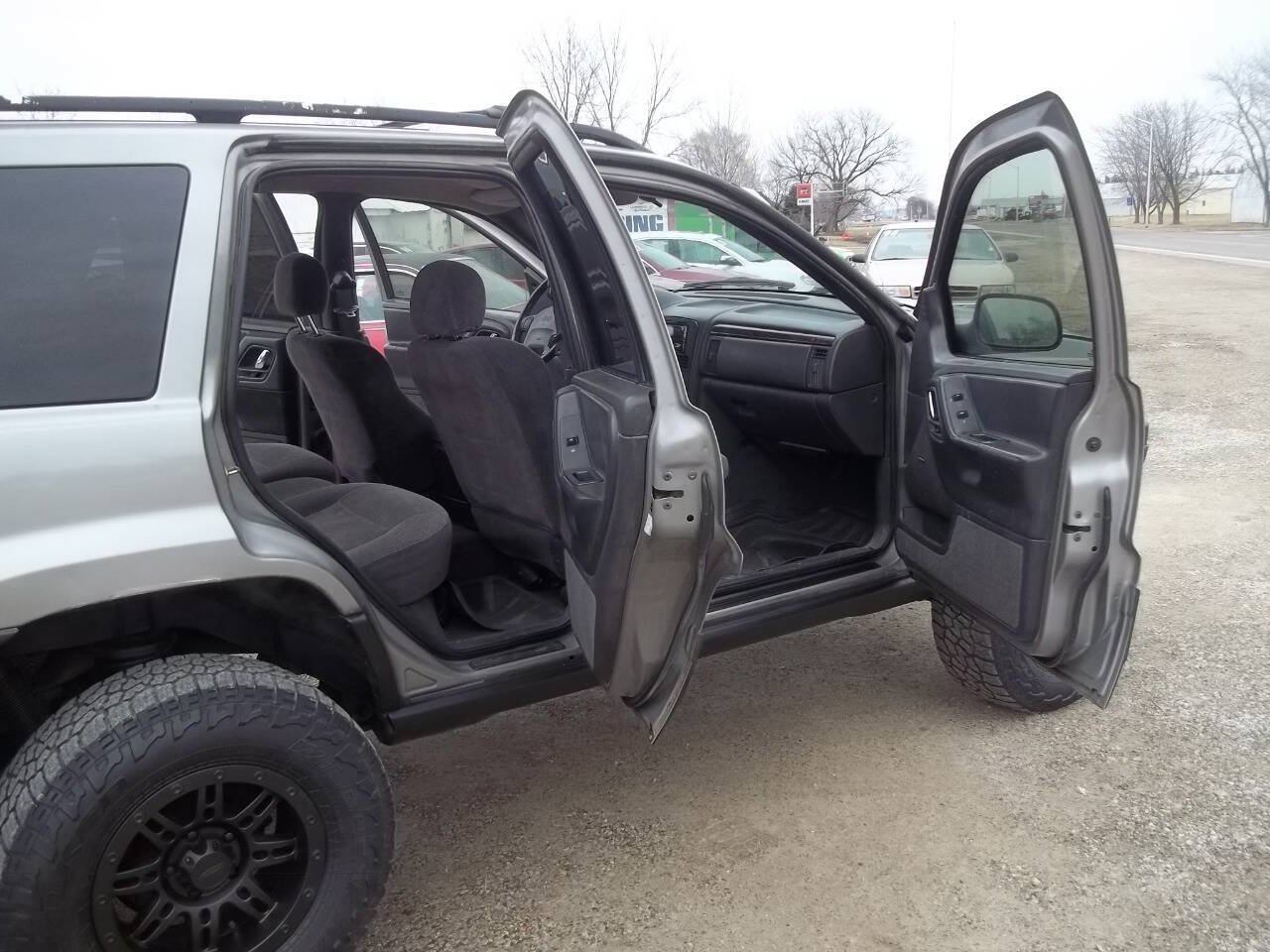 Used 2000 Jeep Grand Cherokee Laredo AWD/4WD image 11