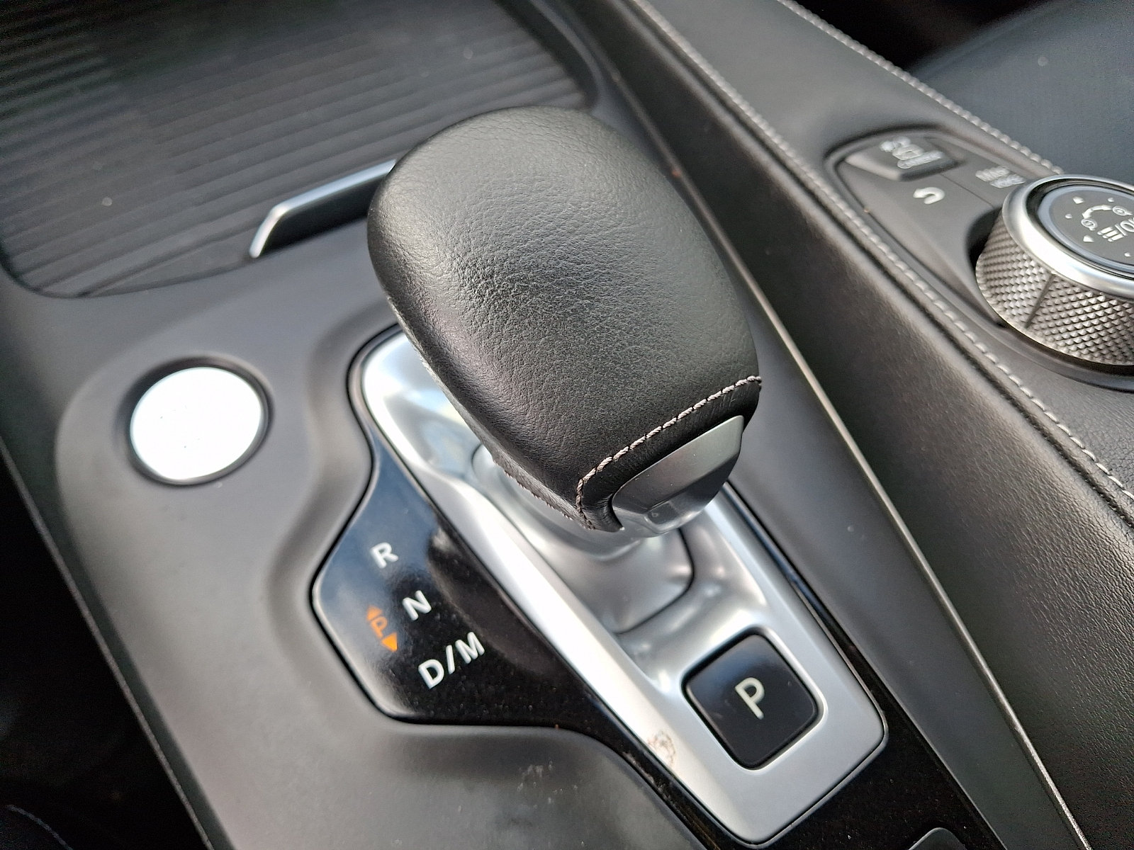 Used 2019 INFINITI QX50 Essential w/ Premium Heat Package AWD/4WD image 15