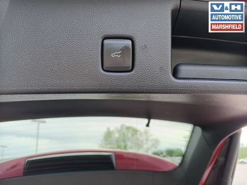 Used 2023 Ford Escape Platinum w/ Premium Technology Package AWD/4WD image 29