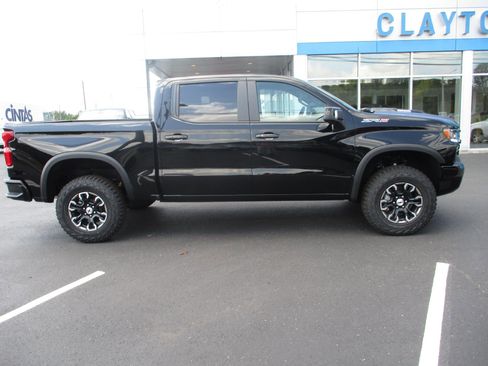 New 2026 Chevrolet Silverado 1500 ZR2 image 2