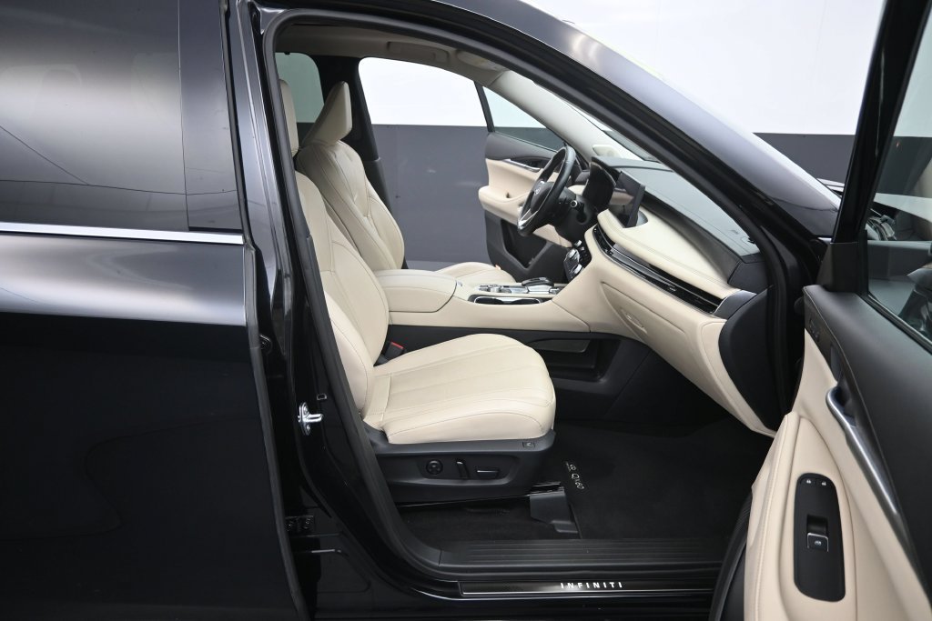 Used 2023 INFINITI QX60 Sensory AWD/4WD image 19