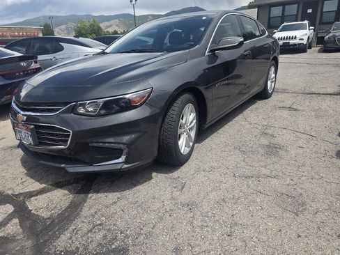 Used 2018 Chevrolet Malibu LT FWD image 6