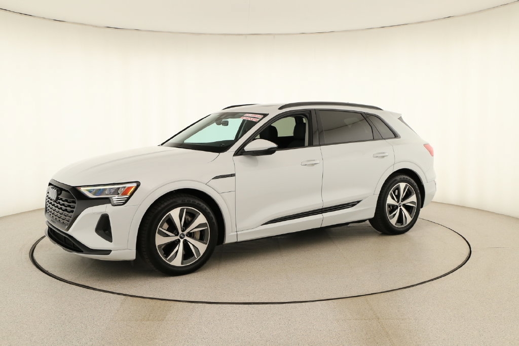 Certified 2024 Audi Q8 e-tron Premium AWD/4WD image 13