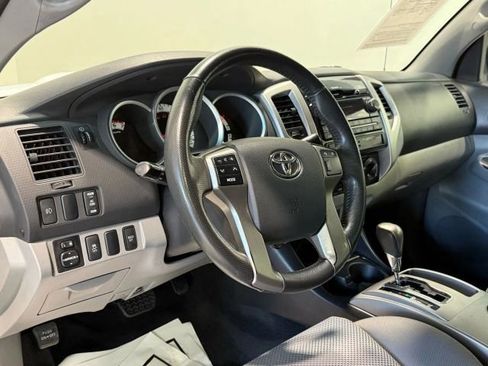 Used 2012 Toyota Tacoma 4x4 Double Cab w/ TRD Sport Upgrade Pkg image 11