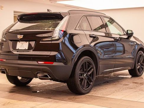 Used 2023 Cadillac XT4 Sport w/ Enhanced Visibility Package image 6