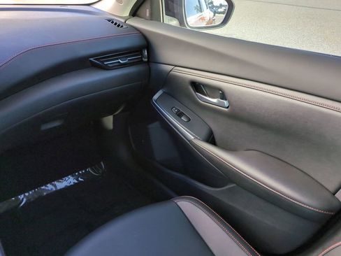 Certified 2023 Nissan Sentra SR w/ SR Premium Package image 16