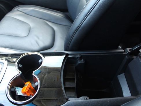 Used 2018 Ford Edge Titanium image 41