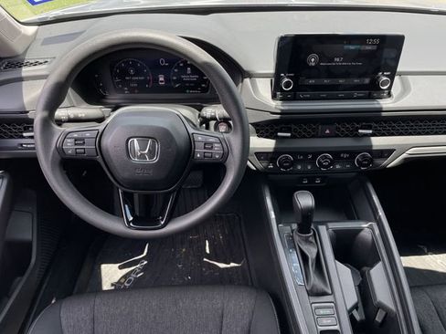 Used 2025 Honda Accord SE image 10