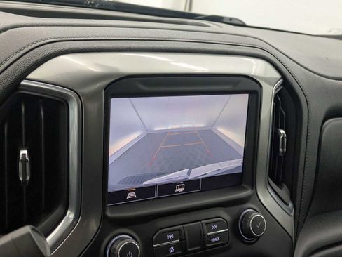 Used 2021 Chevrolet Silverado 1500 LT Trail Boss w/ LT Trail Boss Premium Package AWD/4WD image 32