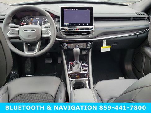 New 2026 Jeep Compass Latitude image 11