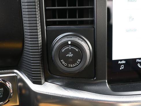 Used 2025 Ford F150 King Ranch w/ FX4 Off-Road Package image 25