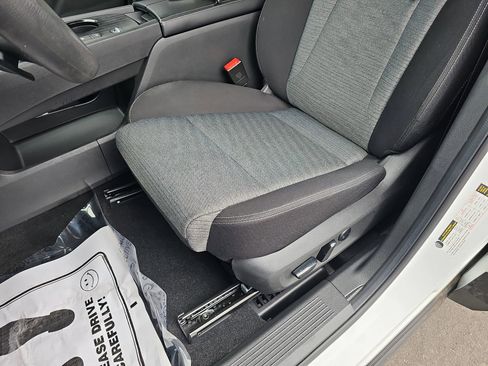 Used 2023 Nissan Rogue SV FWD image 28