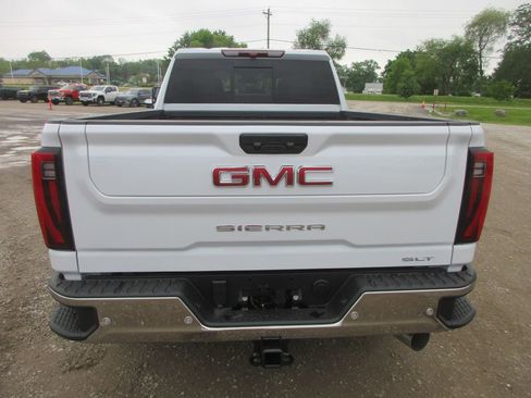 New 2026 GMC Sierra 2500 SLT w/ SLT Premium Package AWD/4WD image 6