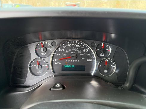 Used 2013 Chevrolet Express 3500 image 13