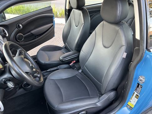 Used 2013 MINI Cooper Hardtop image 6