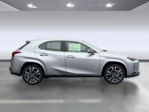New 2026 Lexus UX 300h AWD image 8