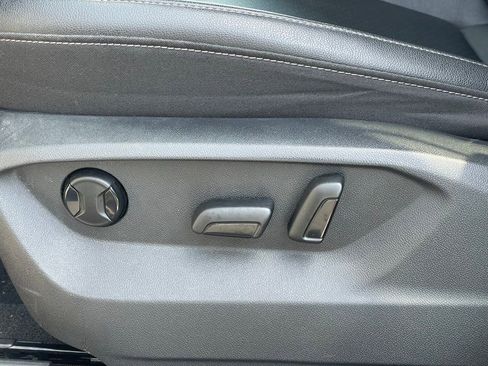 Used 2019 Volkswagen Atlas SE w/ Panoramic Sunroof Package image 14