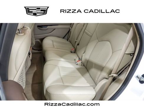 Used 2016 Cadillac SRX Luxury image 10