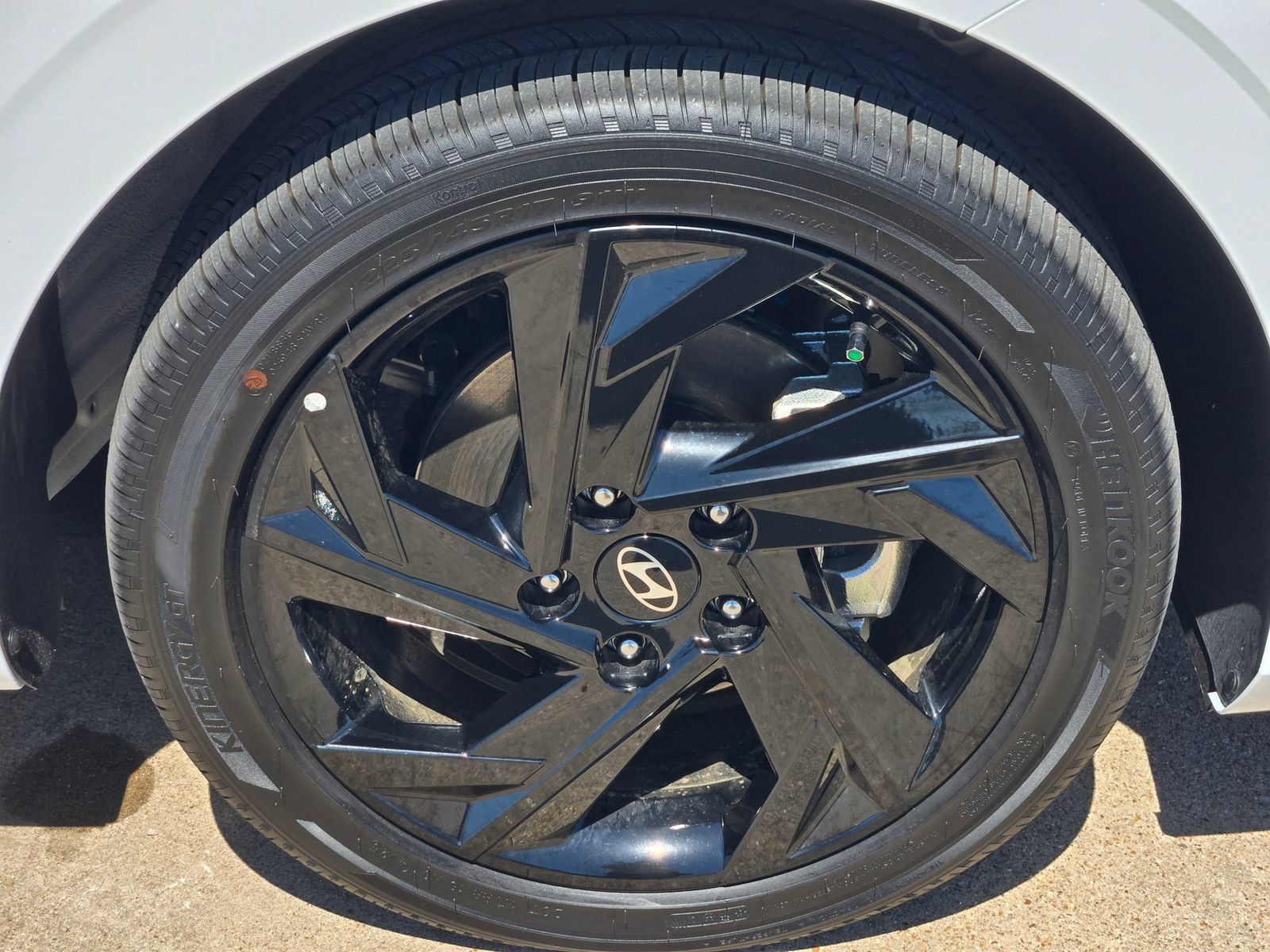 New 2026 Hyundai Elantra SEL FWD image 7