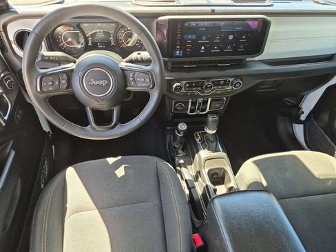 Used 2025 Jeep Wrangler Unlimited Sport AWD/4WD image 26