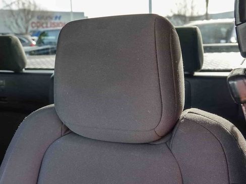 Used 2022 Nissan Frontier S image 24