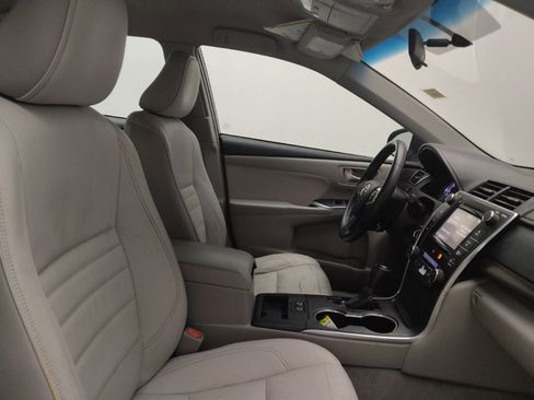 Used 2015 Toyota Camry XLE image 21