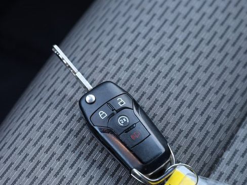 Used 2015 Ford F150 XLT w/ Equipment Group 302A Luxury image 32