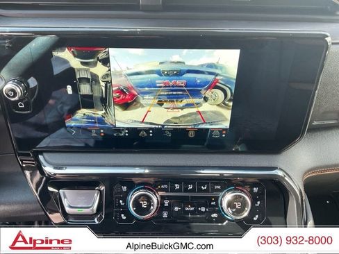 Used 2024 GMC Sierra 2500 AT4 w/ AT4 Premium Plus Package AWD/4WD image 18