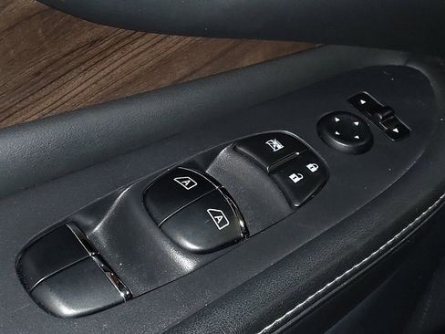 Used 2019 Nissan Murano Platinum w/ Cargo Package image 27