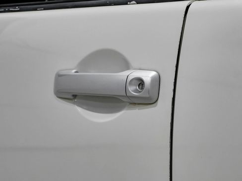 Used 2014 Toyota FJ Cruiser 4WD w/ Upgrade Package image 40