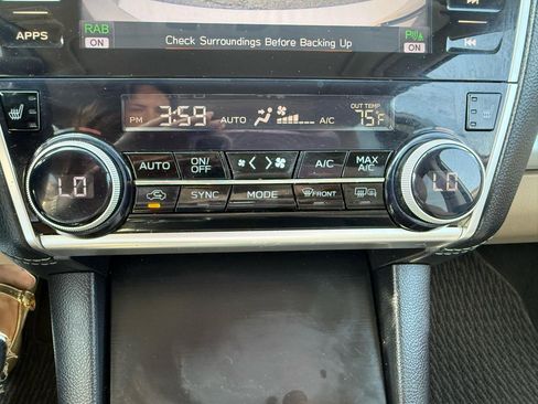 Used 2019 Subaru Outback 2.5i Limited AWD/4WD image 32