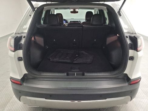 Used 2019 Jeep Cherokee Limited AWD/4WD image 29