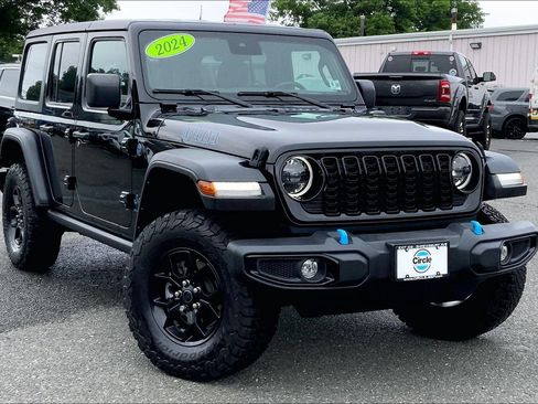 Certified 2024 Jeep Wrangler Unlimited AWD/4WD image 2