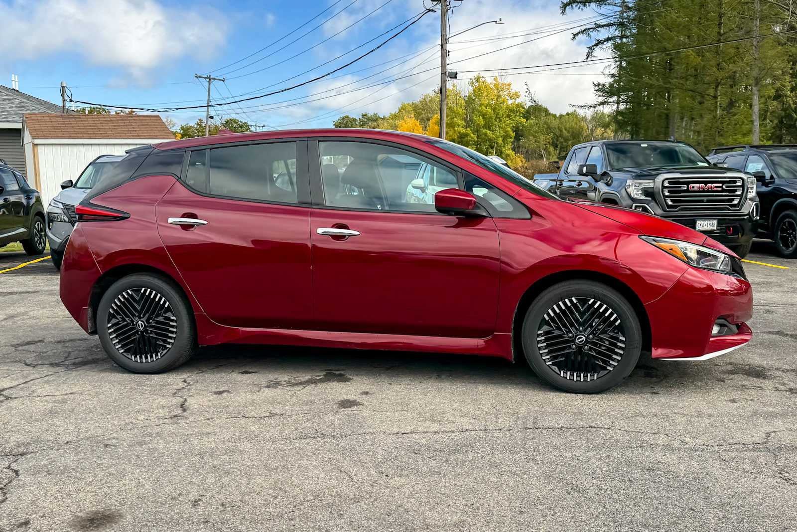 Certified 2025 Nissan Leaf SV Plus FWD image 2