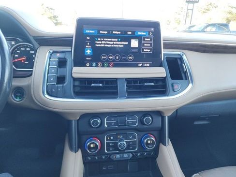 Used 2021 Chevrolet Tahoe Premier w/ Premium Package image 32