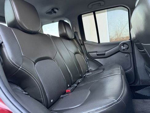 Used 2015 Nissan Xterra PRO-4X w/ Pro-4x Leather Package image 34