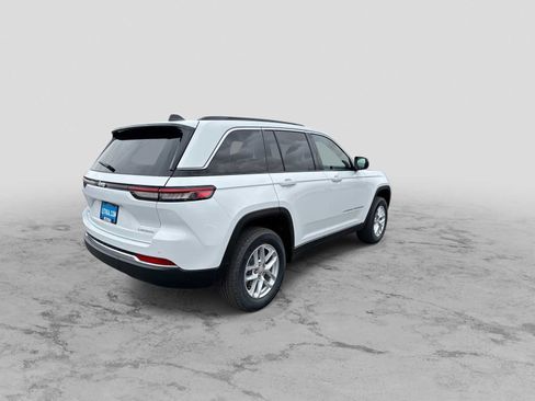 New 2026 Jeep Grand Cherokee Laredo image 8