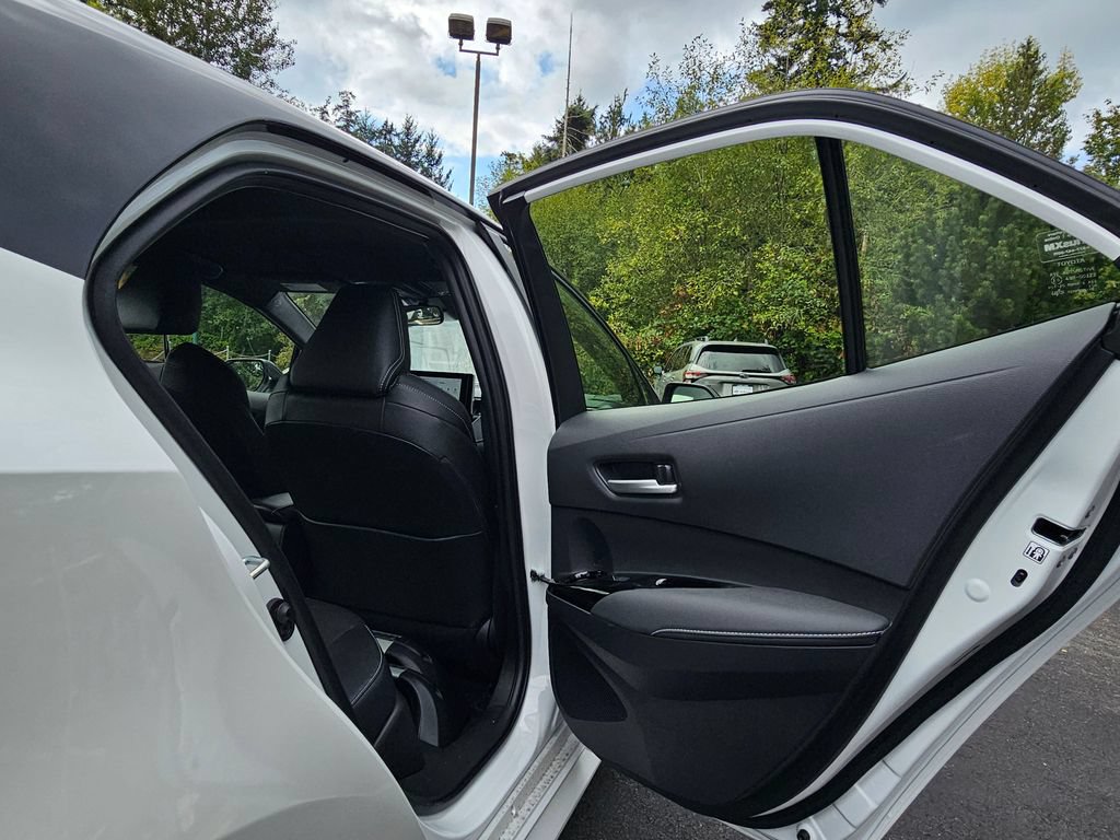 Used 2025 Toyota Corolla XSE FWD image 12